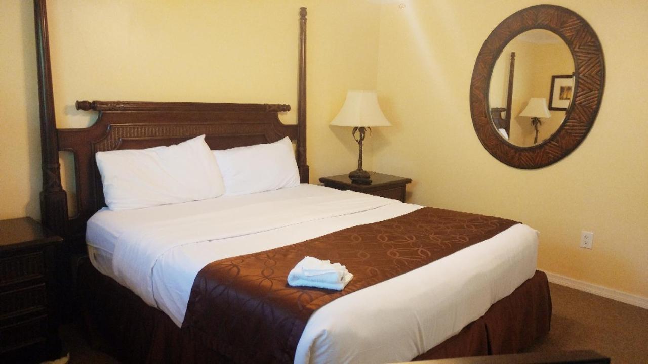 Hidden Harbor Suites Fort Myers Beach Bagian luar foto