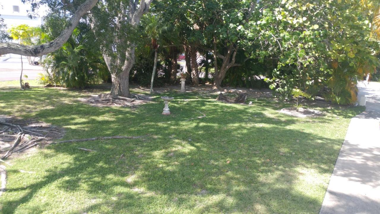 Hidden Harbor Suites Fort Myers Beach Bagian luar foto