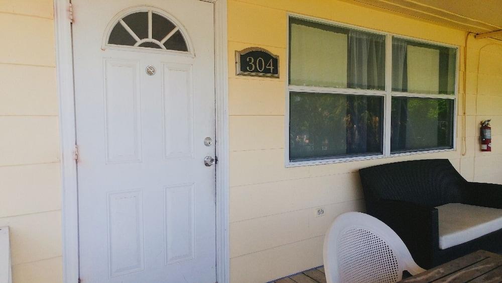 Hidden Harbor Suites Fort Myers Beach Bagian luar foto