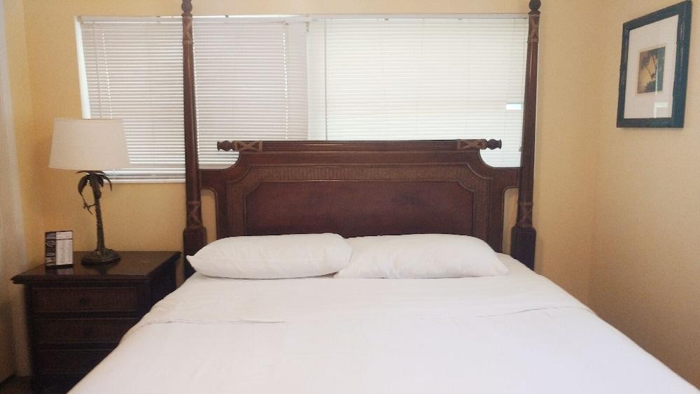 Hidden Harbor Suites Fort Myers Beach Bagian luar foto