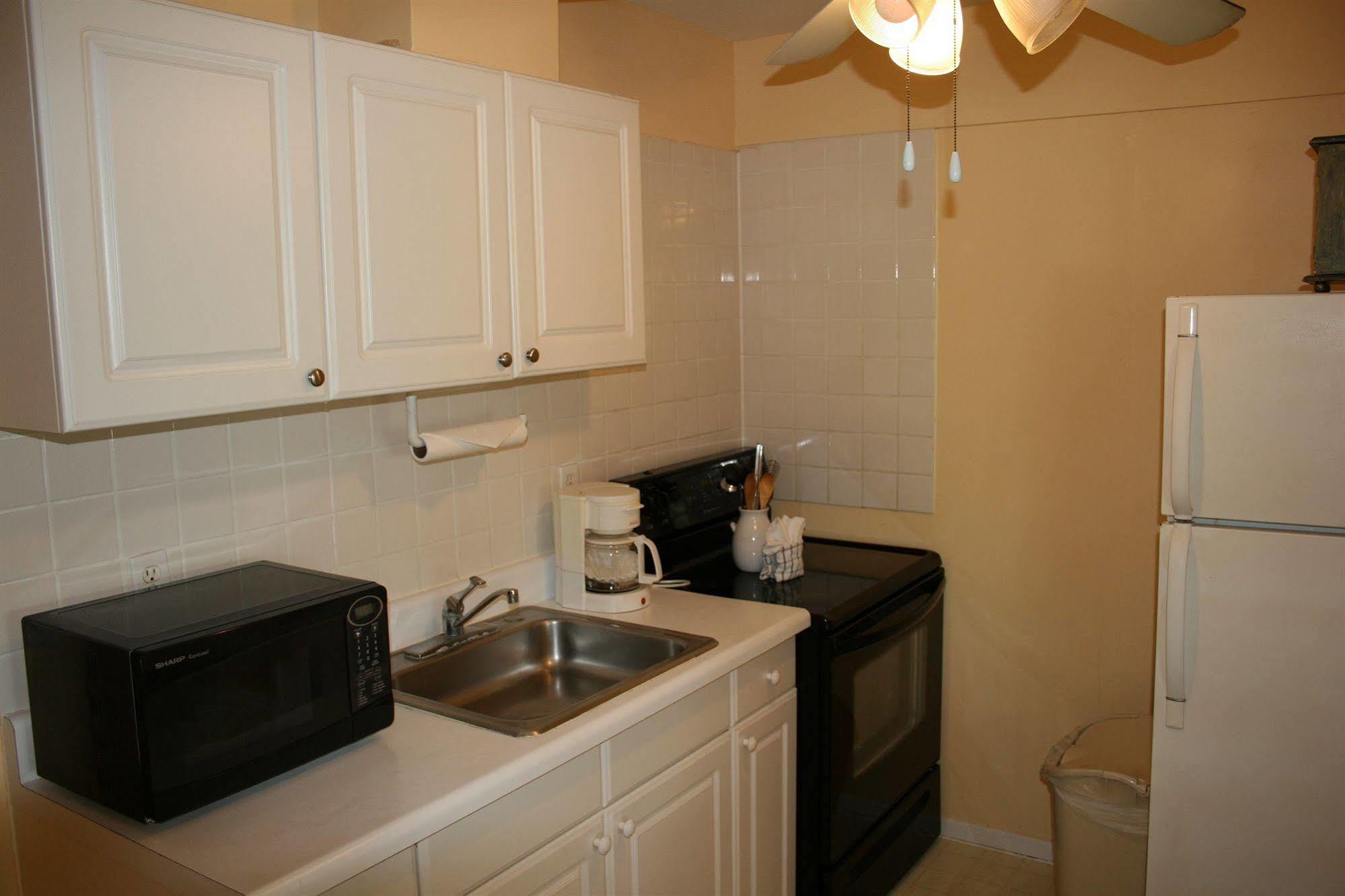 Hidden Harbor Suites Fort Myers Beach Bagian luar foto